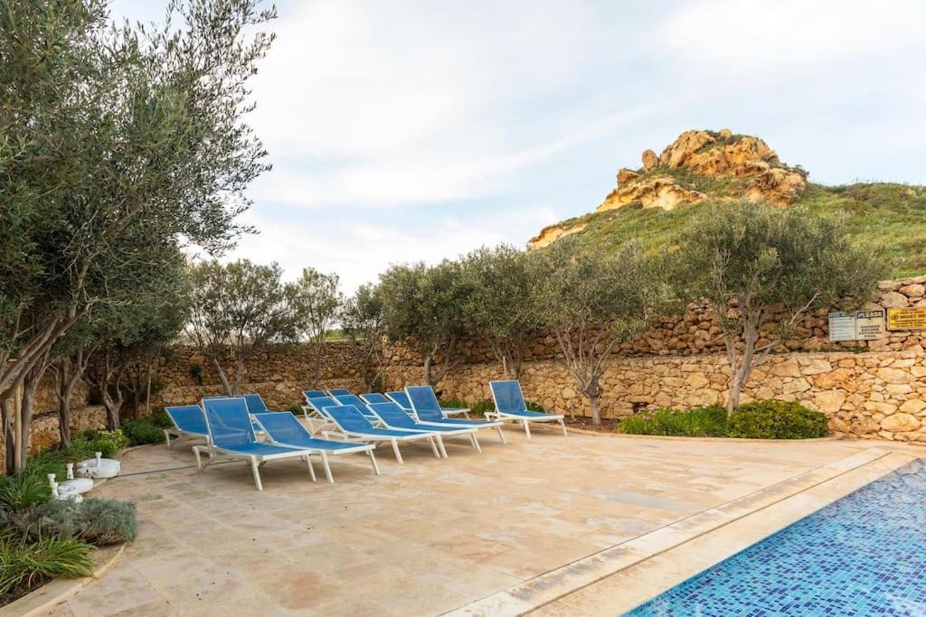 Dreams Of Holiday. With Pool Apartment